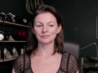 Offline viviankiss on CamSoda