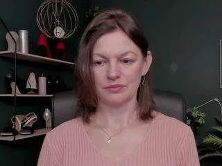 Offline viviankiss on CamSoda