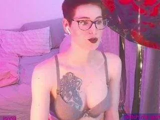 Offline viviiso59 on CamSoda