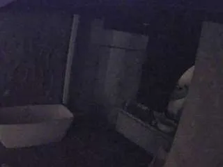 voyeurcam-casa-salsa-bathroom-4 on CamSoda