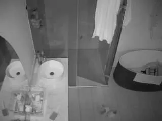 Offline voyeurcam-casa-salsa-bathroom-6 on CamSoda
