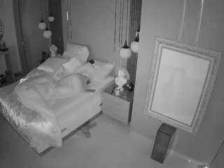 Freechat voyeurcam-casa-salsa-bedroom-10 on CamSoda