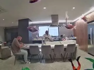 Freechat voyeurcam-casa-salsa-fishtank on CamSoda