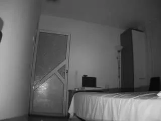 Freechat voyeurcam-charmhellen-kitchen on CamSoda