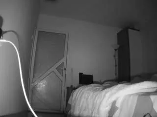 Freechat voyeurcam-charmhellen-kitchen on CamSoda