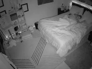 Offline voyeurcam-hornyhostel-01 on CamSoda