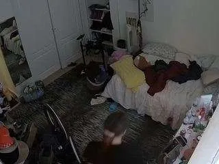 Offline voyeurcam-hornyhostel-02 on CamSoda