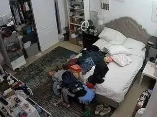 Offline voyeurcam-hornyhostel-02 on CamSoda