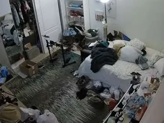 Offline voyeurcam-hornyhostel-02 on CamSoda