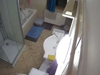 Offline voyeurcam-julmodels-bath-2nd-2 on CamSoda