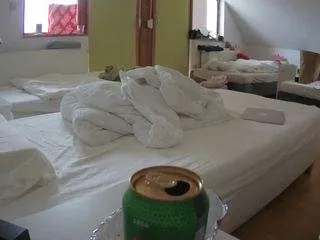 Freechat voyeurcam-julmodels-bed-2 on CamSoda