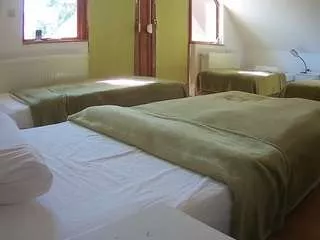 Freechat voyeurcam-julmodels-bed-2 on CamSoda