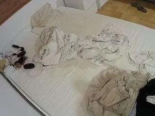 Offline voyeurcam-julmodels-greybed-1 on CamSoda