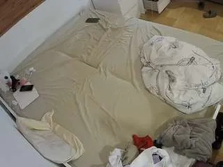 Offline voyeurcam-julmodels-greybed-1 on CamSoda