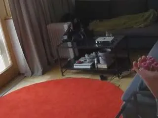 Offline voyeurcam-julmodels-living-1 on CamSoda