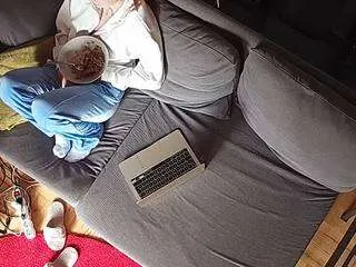 Offline voyeurcam-julmodels-living-7 on CamSoda