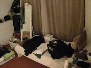 Offline voyeurcam-julmodels-reallife-3 on CamSoda