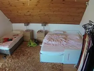 Freechat voyeurcam-julmodels-whitebed-2 on CamSoda