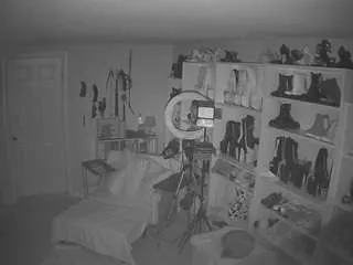 Freechat voyeurcam-missoliviablack-03 on CamSoda