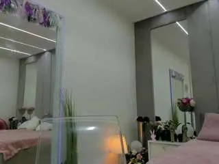 yanamiana on CamSoda 