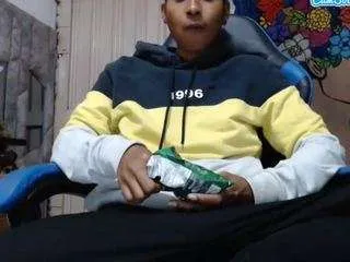 Offline yohatinelly on CamSoda