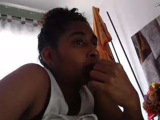 Offline yohatinelly on CamSoda