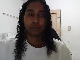 Offline yohatinelly on CamSoda