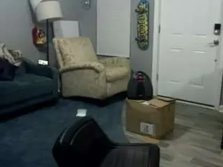 Freechat youngkubenski215 on CamSoda