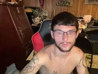 Freechat youngkubenski215 on CamSoda