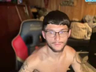 Freechat youngkubenski215 on CamSoda