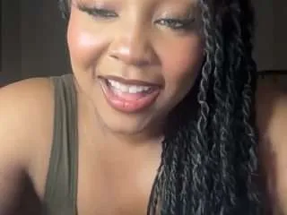 Offline yourmamisol on CamSoda