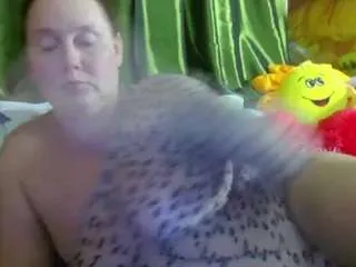 Offline yoursex-kroshka on CamSoda