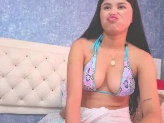 Offline yulissa-girls on CamSoda