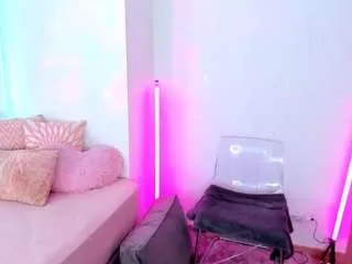 Offline yulli-1 on CamSoda