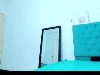 Offline yurlycardona on CamSoda