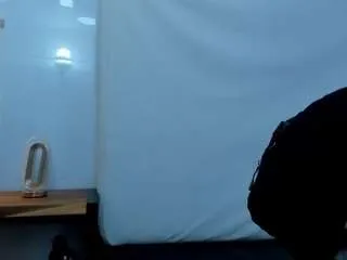 Freechat zenda-evans on CamSoda