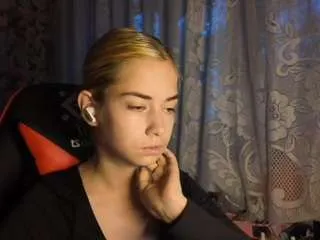 Freechat zolaheimrich on CamSoda