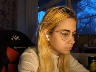 Freechat zolaheimrich on CamSoda