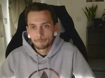 2323gary from Chaturbate