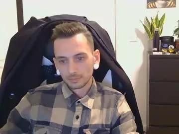 2323gary from Chaturbate