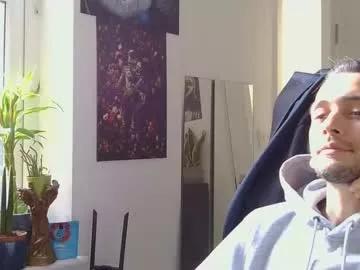 2323gary from Chaturbate