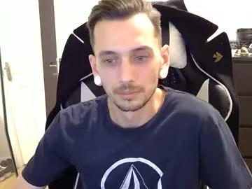 2323gary from Chaturbate