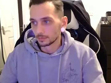 2323gary from Chaturbate