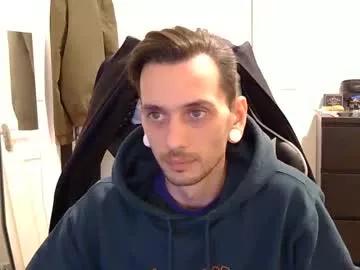 2323gary from Chaturbate