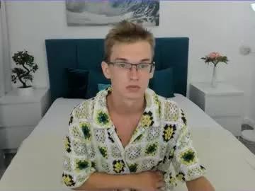 4ever_dude from Chaturbate