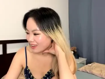 Freechat 9tailbaddie on Chaturbate