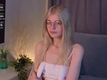_luckybet_ from Chaturbate
