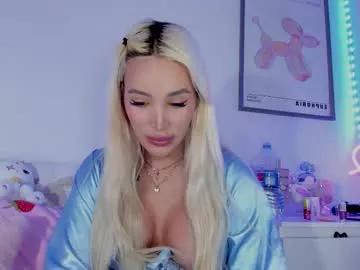 _viioletweekend_ from Chaturbate