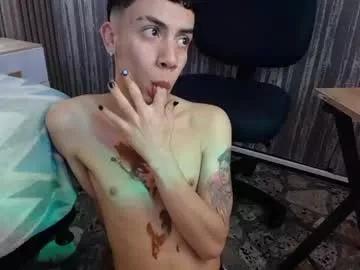 Aaron_blink1 from Chaturbate