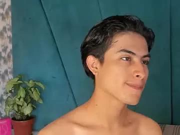 aaron_eze from Chaturbate